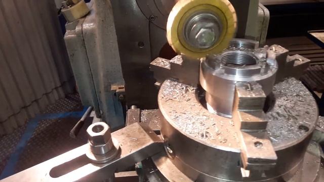 ФРЕЗЕРОВКА ШЛИЦОВ НА ПОВОРОТНОМ СТОЛЕ смотреть онлайн