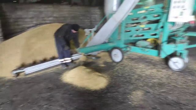 Готовим Ячмень на посев. ОВС 25 в деле. смотреть онлайн