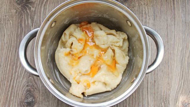 Профитроли с ягодами