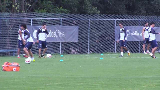 Conferencia de prensa con Marco Bueno смотреть онлайн