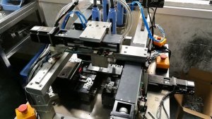 Робот по закручиванию винтов