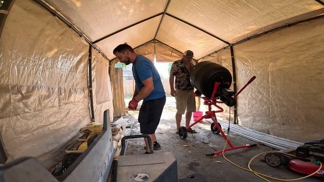 Жизнь в США/ заливаем столбы для ворот часть 2/Америка /забор/ ворота /USA смотреть онлайн