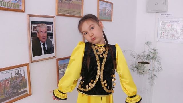 "Читаем М. Карима": Мурзабаева Амалия, 6 лет. смотреть онлайн