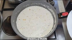 Куриные бедрышки в сметанном соусе?