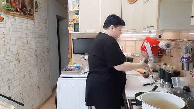 БОГАТЫЙ УЖИН на что хватило денег ПРОБЕЖАЛАСЬ ПО ЧИЖИКУ покупки на 1200 руб смотреть онлайн