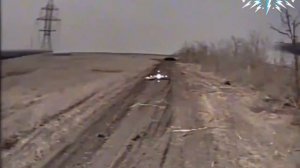 Попытка украинского FPV-дрона добить