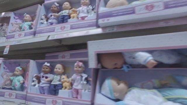Покупки в Магазине Игрушек Что Купит Белка Крутые Игрушки Toys R Us/Toy Shopping