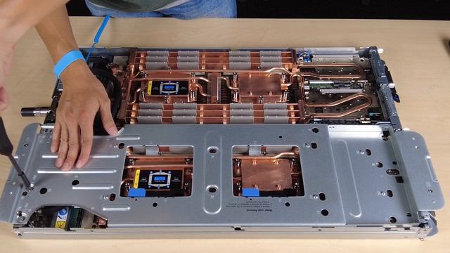 Lenovo ThinkSystem SD665 V3 installing a processor смотреть онлайн