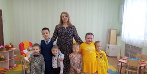 Сценка "Коль дружна твоя семья, то заботы не беда"