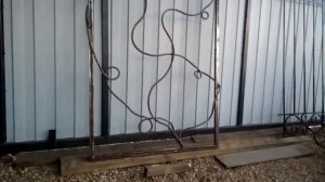 Калитка с виноградной лозой, холодная ковка, своими руками