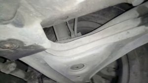 Как снять передний рычаг на OPEL OMEGA B!!!!