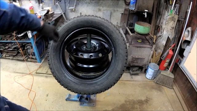 Самодельный шиномонтажный станок для колёс от R12 до R16.