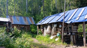 Якутия ТАЕЖНАЯ ИЗБА на реке. Ночуем в ЗИМОВЬЕ, топим БАНЮ.