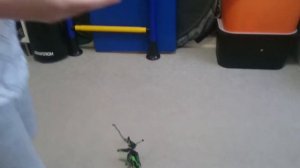 Вертолёт на пульте управления