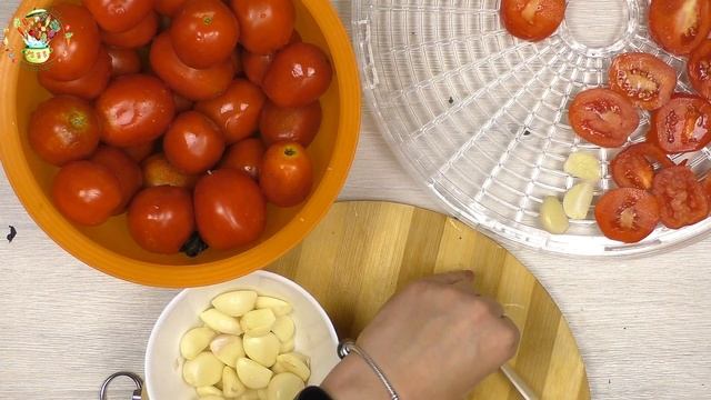 Приправа из сушеных помидоров чеснока и базилика