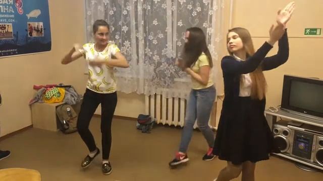 Я танцую в платье лол) смотреть онлайн