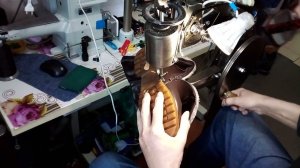 Версаль SL 26 или М-26 в работе с подъёмом лапки педалью (ногой)