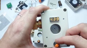 Вентиляторный блок с дисплеем для дымогенератора.