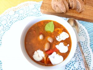 Суп овощной с обыкновенными бобами и репой. Рецептура этого супа проста.