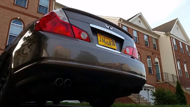 Infiniti M35 startup and exhaust смотреть онлайн