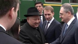 Хлеб-соль и красная дорожка для лидера Северной Кореи: Ким Чен Ын приехал в Россию