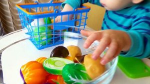 Овощи на липучке играем и учим названия овощей с Егором