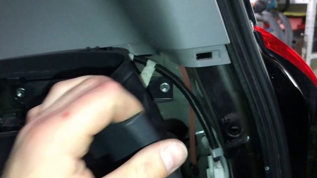 Как снять задний фонарь на тойота рав4? Меняем лампочку в заднем фонаре toyota rav4 3 поколение