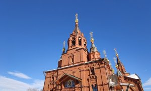 Челябинск парк центр набережная. Колокольный перезвон.  05.04.2024г.