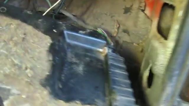 ⚠️ AUDI 80 B2 1.8 JN Где находится блок управления двигателем и коммутатор ? смотреть онлайн