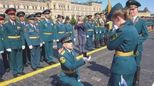 ВЫПУСКНИК АКАДЕМИИ ГПС МЧС РОССИИ СДЕЛАЛ ПРЕДЛОЖЕНИЕ РУКИ И СЕРДЦА СВОЕЙ ОДНОКУРСНИЦЕ