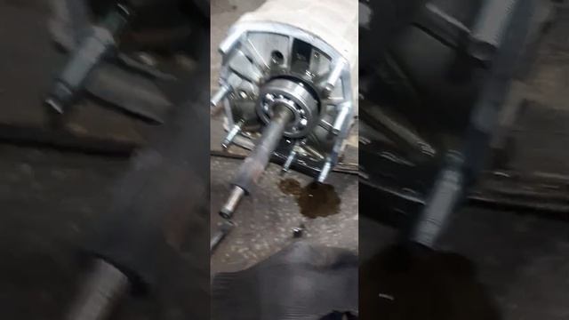 пропадающий шум при нажатии педали сцепления,что это? смотреть онлайн