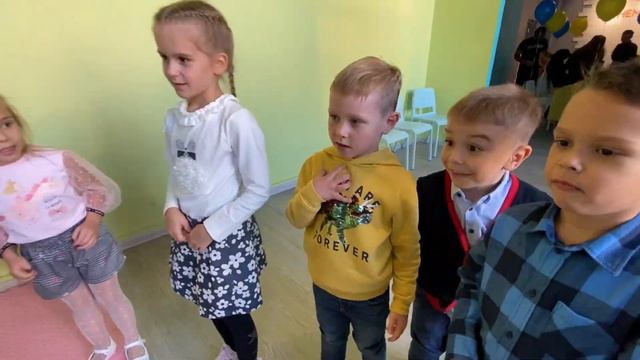 Бамблби / Волшебная Вселенная Тут / Краснодар смотреть онлайн