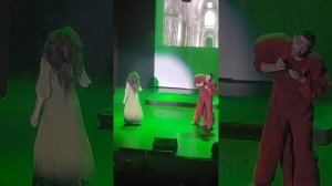 Сцена Квазимодо и Эсмеральда из мюзикла "Нотр -Дам де Пари" Русская версия . Светлана Светикова.