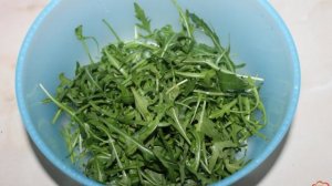 Салат из рукколы с болгарским перцем и фетой