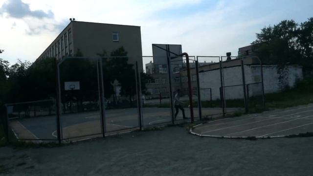 ПРИКЛЕИЛИ ДРЫЩА К ТУРНИКУ СУПЕР КЛЕЕМ ПРАНК! *ДОСТАЛ ПИСТОЛЕТ*! ВЫШЕЛ ИЗ ПОД КОНТРОЛЯ! (БпС) смотреть онлайн