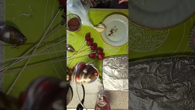 КЛУБНИКА в ШОКОЛАДЕ? в домашних условиях.БЫСТРО,ПРОСТО и очень ВКУСНО ❤️?? #клубникавшоколаде