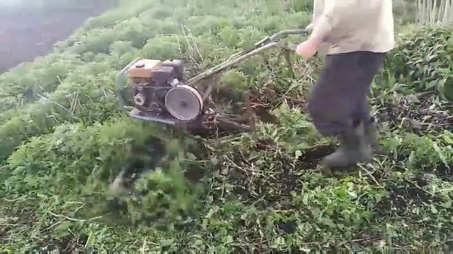 Обработка почвы мотоблоком с роторной фрезой 2 смотреть онлайн