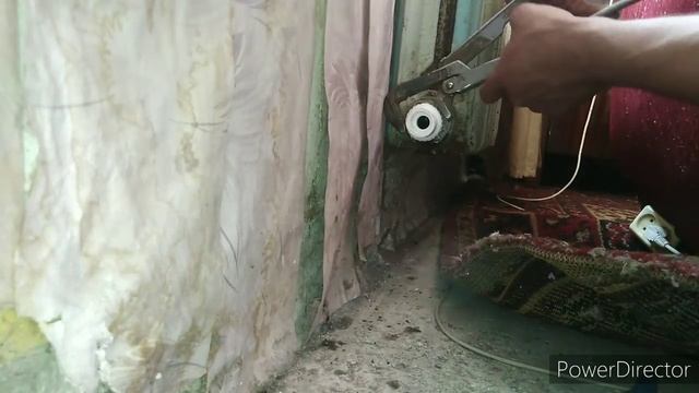 Замена стояков отопления. Ремонт продолжается.
