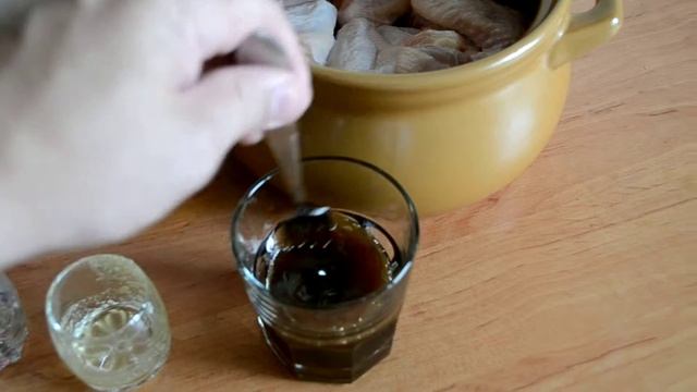 Медовые крылышки. МЯСОЖОР 8 смотреть онлайн