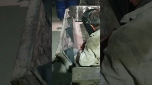 Профессиональная сварка  электродами толстый металл на заводе Жби