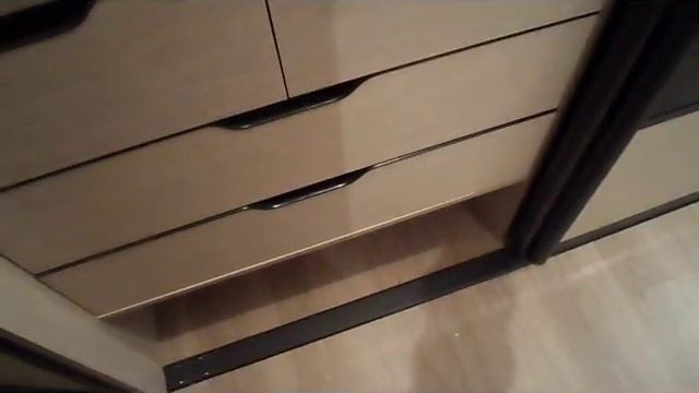 Встроенный шкаф в прихожую, купе система, вставка лдсп и декор стёкла смотреть онлайн