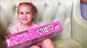 Алина выбирает подарки на День Рождения ВЛОГ Покупаем новые игрушки Funny VLOG for kids