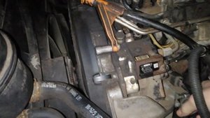 Замена термостата Volkswagen Crafter 2.5TDI. Replacing the thermostat volkswagen crafter.