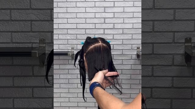 Каре с удлинением на лицо, в технике: наложение пряди на прядь смотреть онлайн