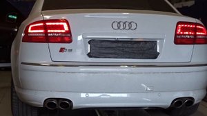 Прямоточный выхлоп на Audi S8