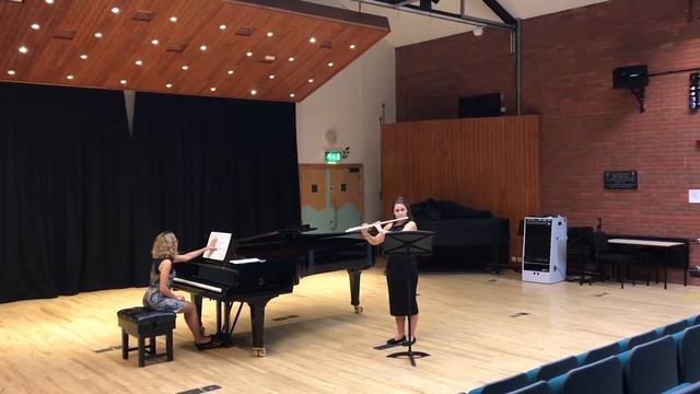 Hindemith Sonata for Flute and Piano (1936) - Third Movement (Sehr labhaft & Marsch) смотреть онлайн