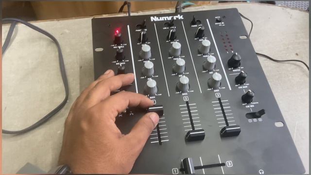 NUMARK M4 केसा हे ये मिक्सर जानिय смотреть онлайн
