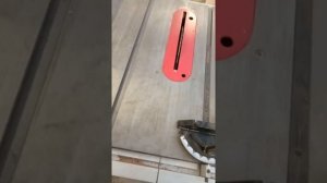 Чем пилить в столярной мастерской.Ленточная Корвет 33м.  Круглопильный станок belmash ts 250r