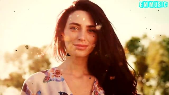 Красивая песня! Не ревнуй! Вы только послушайте!