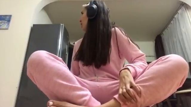 Домашний скунс! Сорвал татарке медитацию! А у вас живет дома скунс? Инста вайны. смотреть онлайн